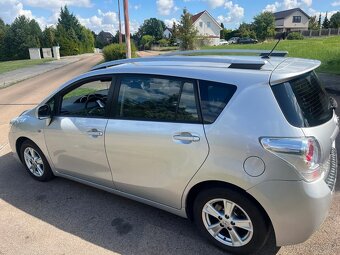 Toyota Verso 2.0 D - původ ČR - 2 majitel - STK 2027 - - 3