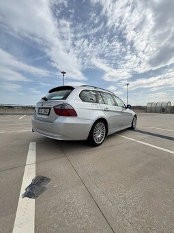 BMW e91 325i N52 manuál - 3