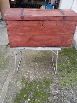 Stará dřevěná truhla - 3