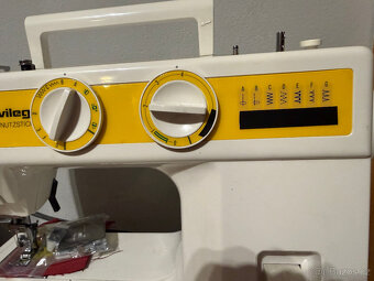 Pěkný šicí stroj Privileg zánovní s manuálem - 3