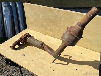 Výfukové svody, vlnovec a katalyzátor Škoda Felicia 1.9D - 3