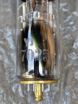 Osciloskopická obrazovka Tesla - 3