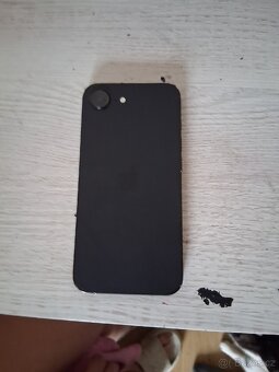 Prodam iphone 16E - 3