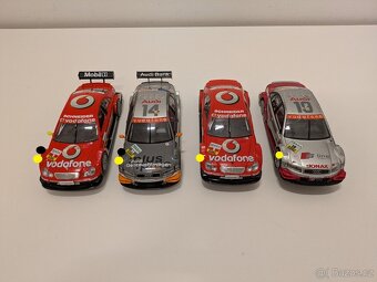 Autíčka Carrera 1:32 na autodráhu - 3