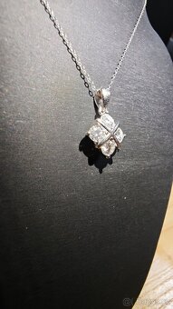 Stříbrný přívěšek s moissanity (4 x 0.30ct) - 3