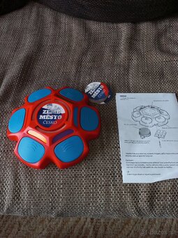 Elektronická hra Země město - 3