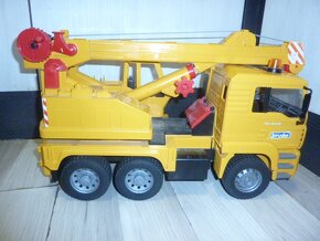 AUTO-JEŘÁB MAN OD BRUDER - 3