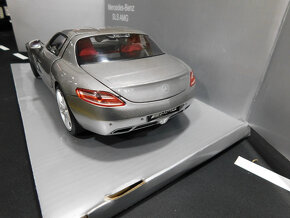 model auta Mercedes  SLS AMG  1:18 - 3