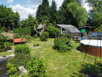 Rodinný dům Hrádek u Sušice se třemi bytovými jednotkami o p - 3
