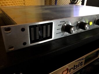 Universal Audio 2192 - DACADC Master Audio Interface & Wordc - 3