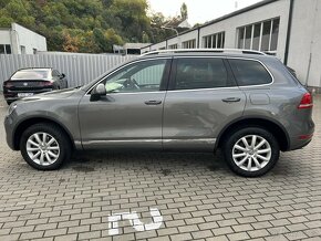 VW Touareg 3.0TDI 245k, serviska, 139tis. km - 3
