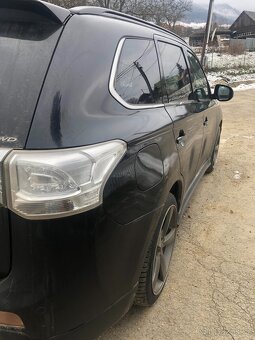 Mitsubishi Outlander Phev - 3