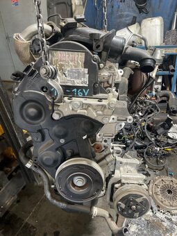 Motor 8HY - 3