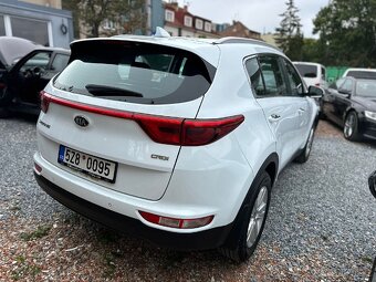 KIA Sportage 1.7 CRDi | 85 kW | 2016 | 1. majitel | Manuál
- 3