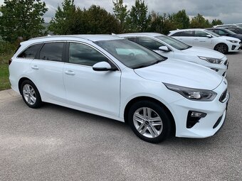 Kia Cee´d SW CD 1,6 CRDi 2020 Automat 1.majitel - 3