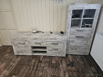 Obytna sestava se stolkem - 3