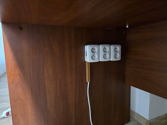 Robustní pracovní stůl (tmavý dekor) - 3