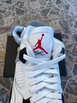 Air Jordan 4 White Cement - 3