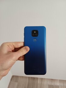 Dotykový telefon Motorola - 3