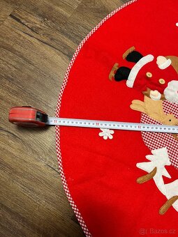 Vánoční látkový koberec pod vánoční stromeček - červený - 3