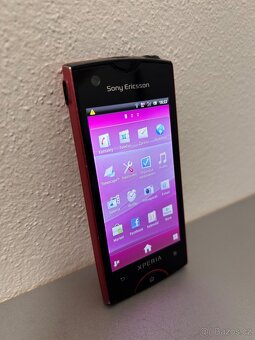 Sony Ericsson Xperia ray St18i - 3