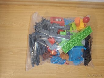 Stavebnice Jixin Happy Village vláček - pasuje na Lego Duplo - 3