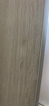 IKEA stůl (deska + 4 nohy + držák kabelů) - 3