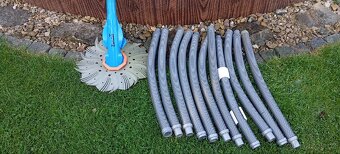 Prodám bazénový vysavač - 3