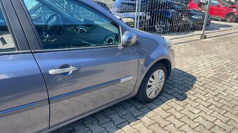 Renault Clio kombi 1,2 74 Kw 2010 - 3