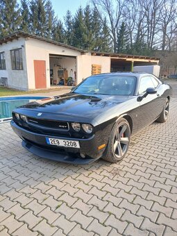 Dodge Challanger 6.1 SRT8 - 3