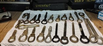 Prodám Háky tažné OKA na všechny značky 24ks - 3