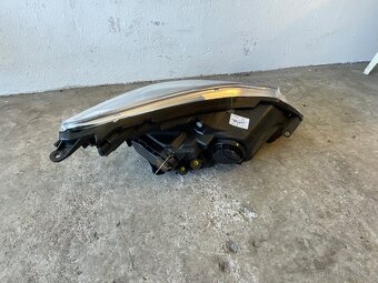 Opel Corsa D levé přední světlo - 3