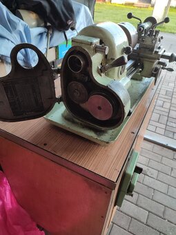 Soustruh MN80 - 3