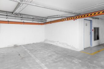 Prodej garážového stání 12 m², centrum Hradce Králové - 3