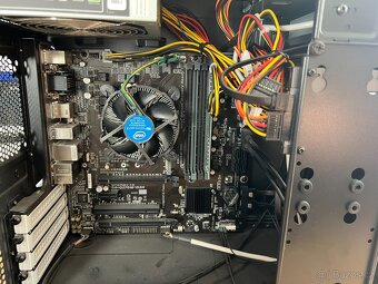 X8 - PC sestava, monitor, myš a klávesnice - 3