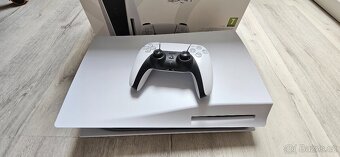 PlayStation 5 + ovladač - 3