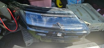 Pravé přední světlo  LR Velar 2024 - 3