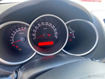 Kia venga 1.4 cvvt - 3