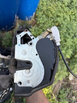 Zámek dveří s dověry i bez BMW E65 7er - 3