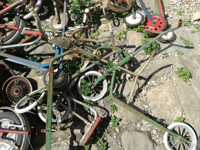 Historicke kolobezky na renovaci - 3