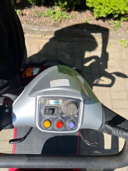 Prodám elektrický skútr po dědečkovi - 3