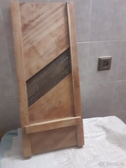 Kruhadlo na zelí ,starožitné síto, cedník, lžíce - 3