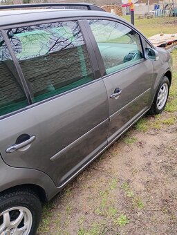 VW Touran 1.9TDI 77kw 7místné - 3