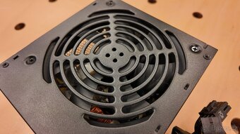 PC zdroj fractal design 500w essence - 3