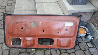 Peugeot 106 tapce dveří. - 3