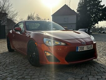 SCION FRS FR-S 2015, stejné jako BRZ a GT86, pěkné auto - 3