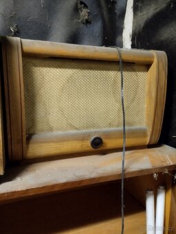Retro elektro televize radia vysavače - 3