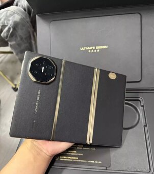 HUAWEI MATE XT - TRI-FOLD SKLÁDACÍ TELEFON A 10" TABLET - 3