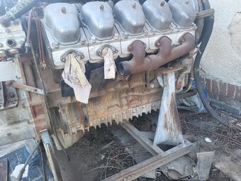 Tatra 815 , 10V motor - 3