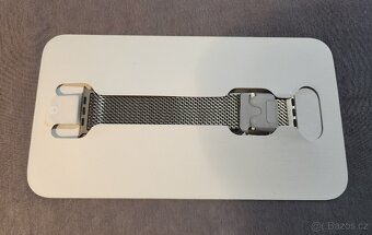 Apple Watch Ultra 2 Natural Titanium Milanese Loop - 3